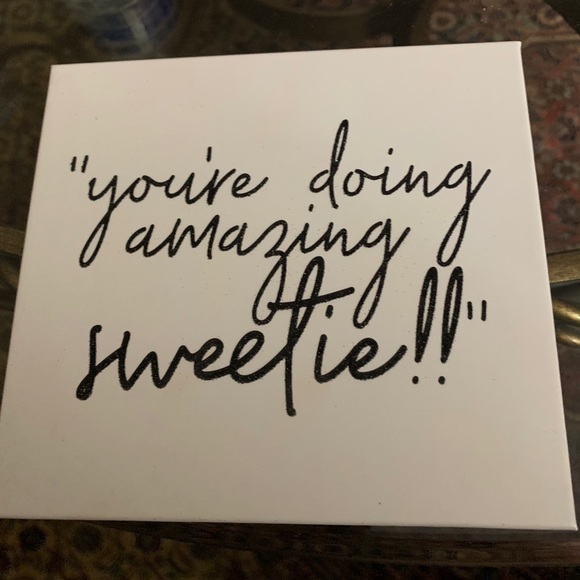 🎊🎉Host Pick🎉🎉Kylie’s - Kris / Face Pallette - Picture 5 of 8